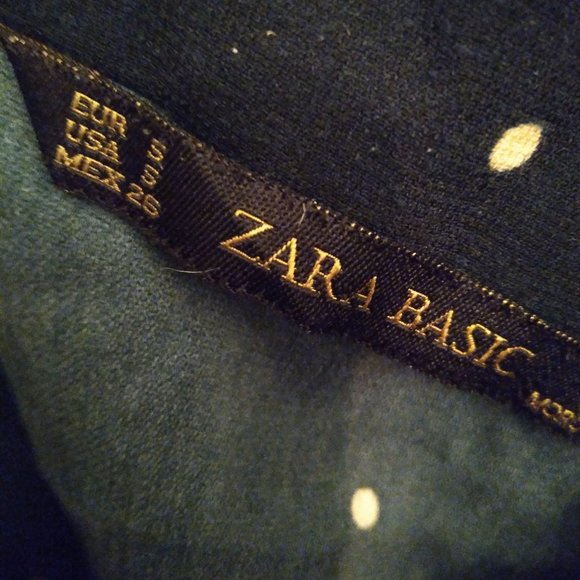 Navy blue button up with pink polka dots - Picture 3 of 3